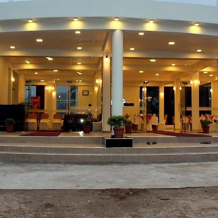 Delhousie Hotel Nallathanniya Exterior photo