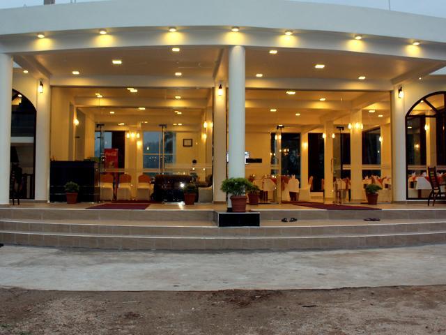 Delhousie Hotel Nallathanniya Exterior photo